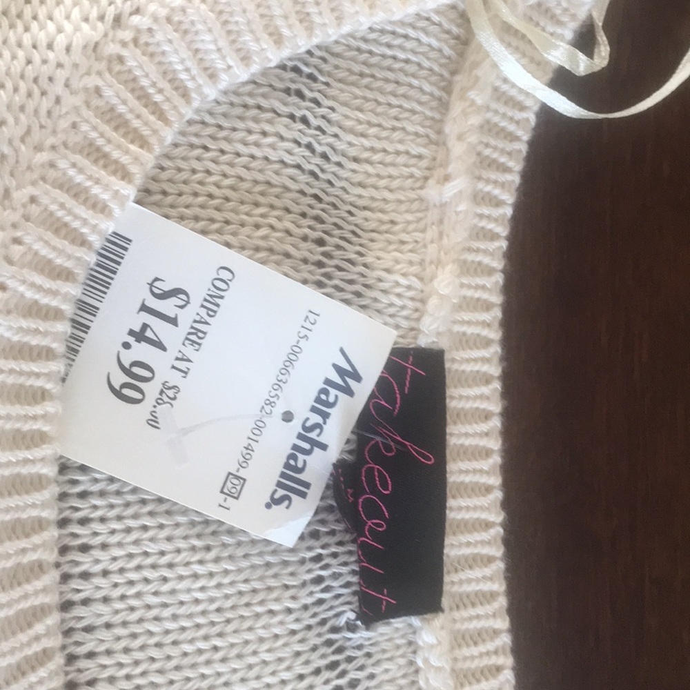 Top - Picture 3 of 4